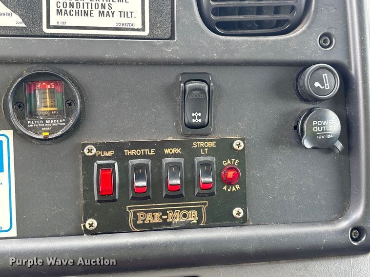 image for item YA3697 2016 Freightliner Business Class M2 refuse truck
