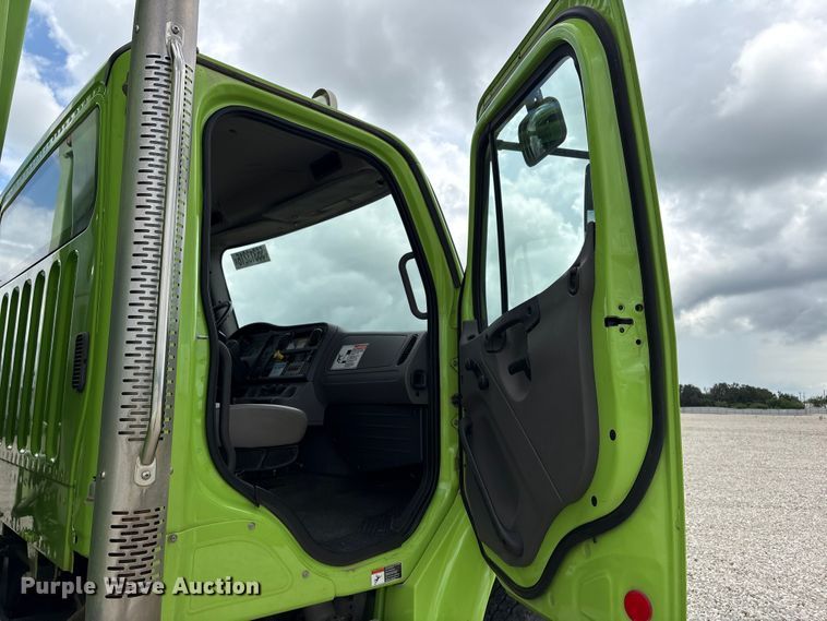 image for item YA3697 2016 Freightliner Business Class M2 refuse truck