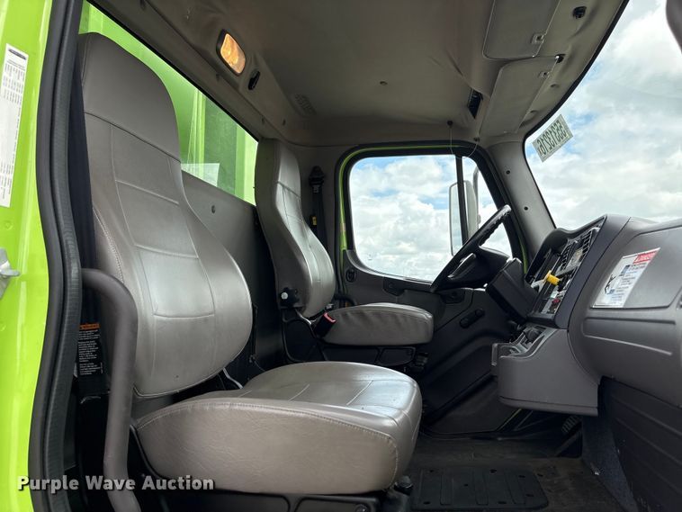 image for item YA3697 2016 Freightliner Business Class M2 refuse truck