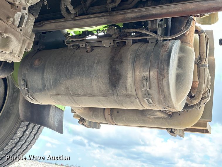 image for item YA3697 2016 Freightliner Business Class M2 refuse truck