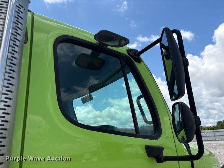 image for item YA3698 2016 Freightliner Business Class M2 refuse truck