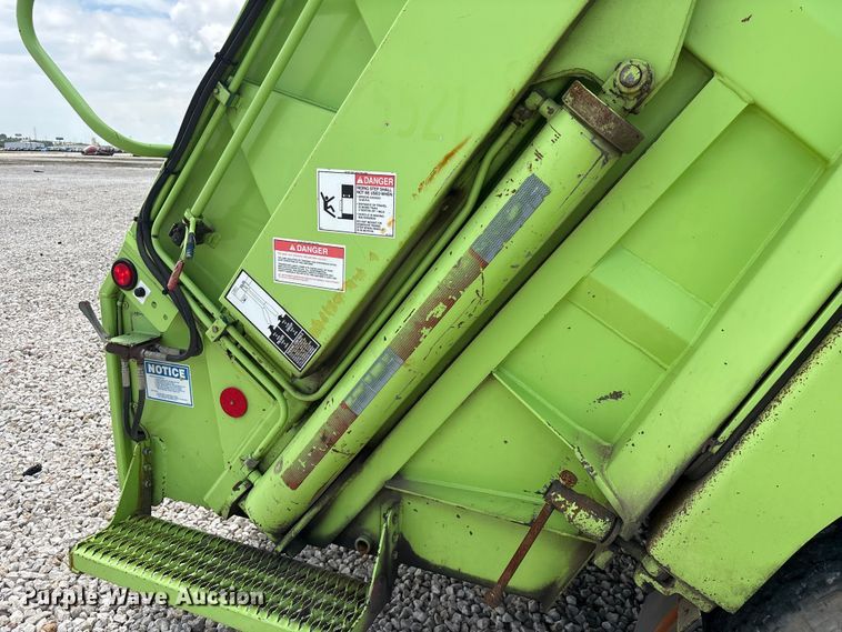 image for item YA3698 2016 Freightliner Business Class M2 refuse truck