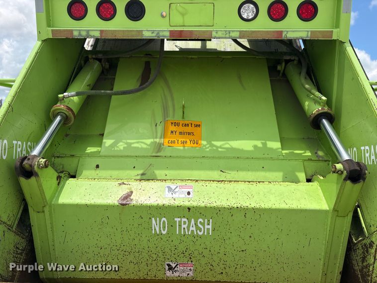 image for item YA3698 2016 Freightliner Business Class M2 refuse truck