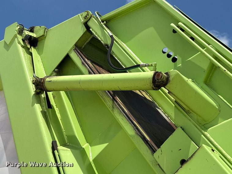 image for item YA3698 2016 Freightliner Business Class M2 refuse truck