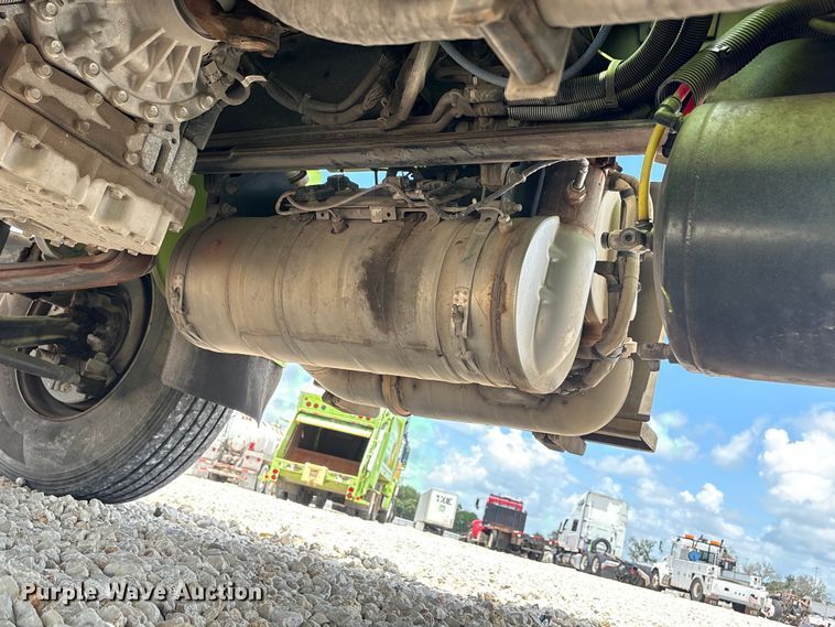 image for item YA3698 2016 Freightliner Business Class M2 refuse truck