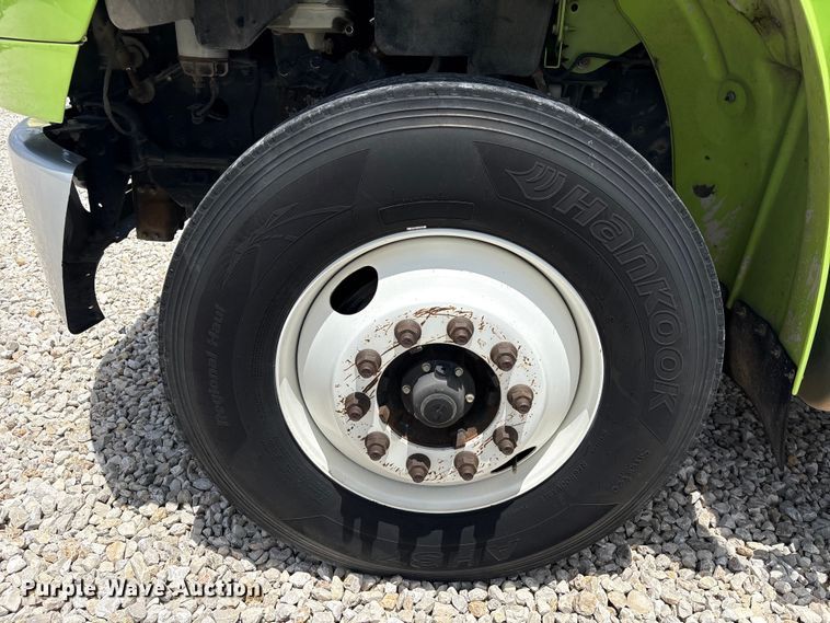 image for item YA3698 2016 Freightliner Business Class M2 refuse truck