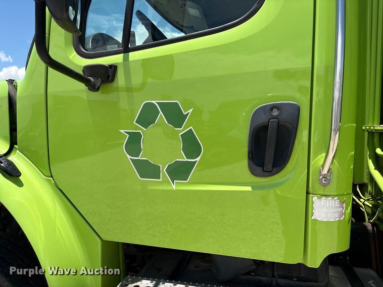 image for item YA3699 2016 Freightliner M2 refuse truck
