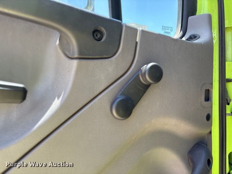 image for item YA3699 2016 Freightliner M2 refuse truck