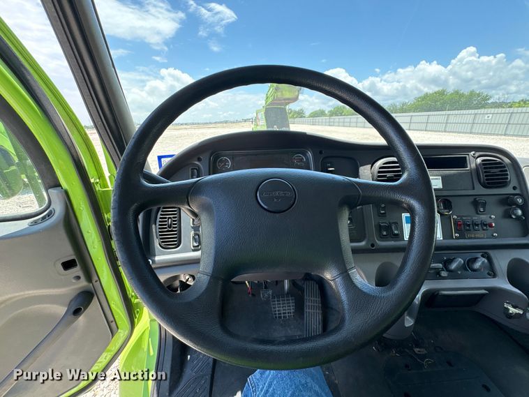 image for item YA3699 2016 Freightliner M2 refuse truck