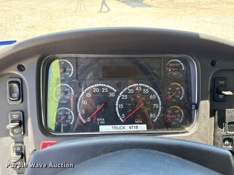 image for item YA3699 2016 Freightliner M2 refuse truck