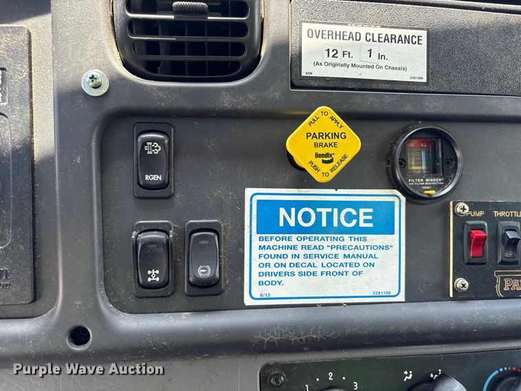 image for item YA3699 2016 Freightliner M2 refuse truck