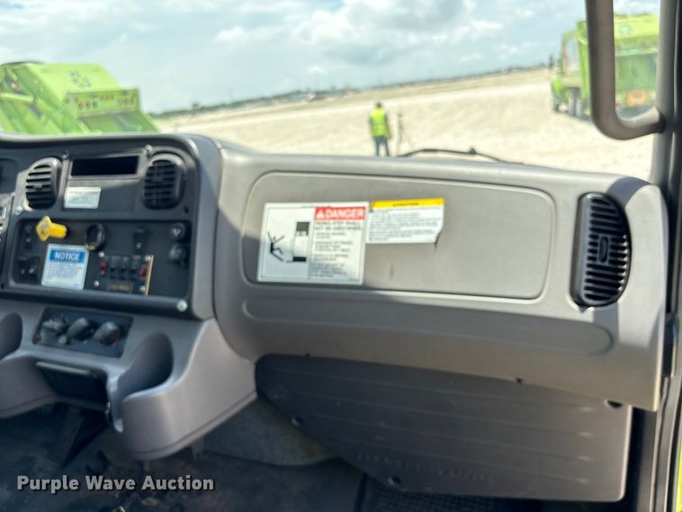 image for item YA3699 2016 Freightliner M2 refuse truck