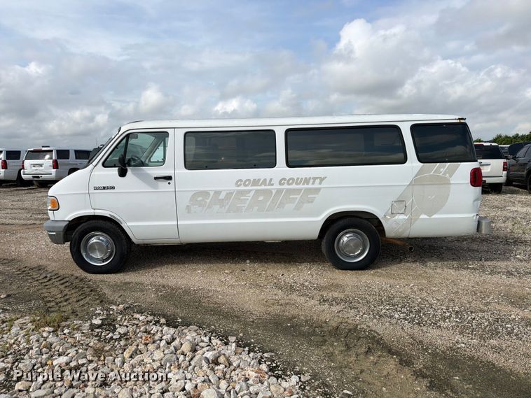 image for item YA3700 1994 Dodge Ram Wagon 350 van