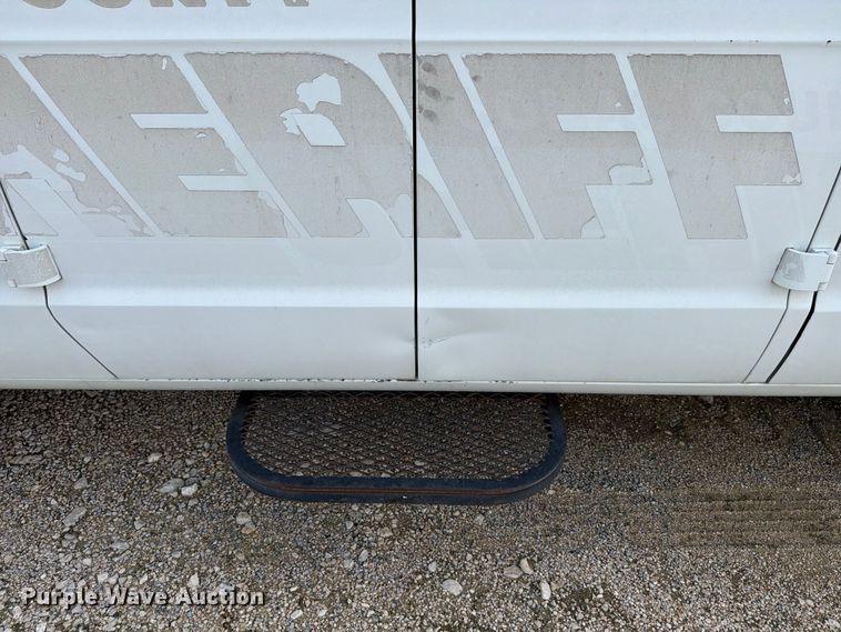 image for item YA3700 1994 Dodge Ram Wagon 350 van