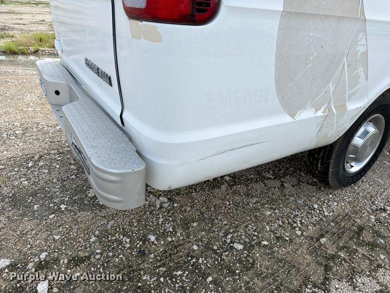image for item YA3700 1994 Dodge Ram Wagon 350 van