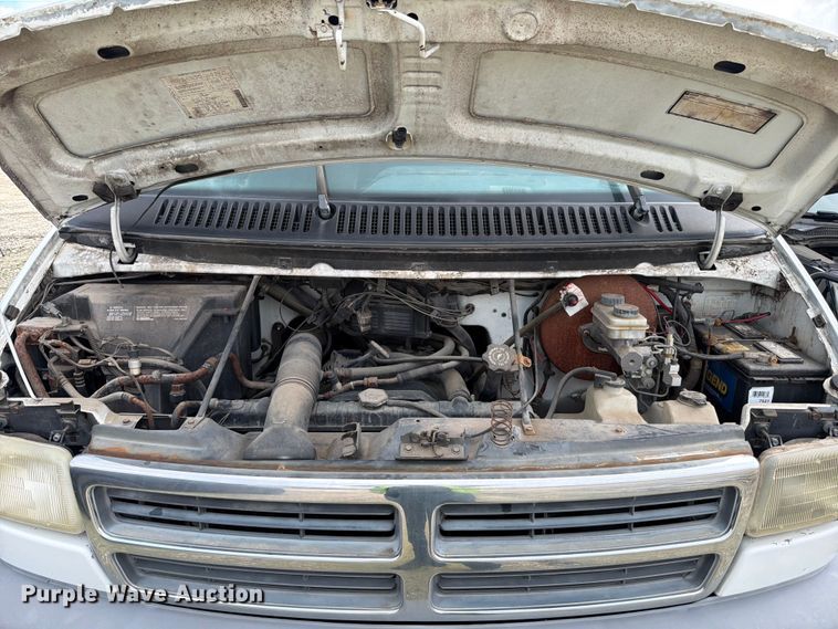 image for item YA3700 1994 Dodge Ram Wagon 350 van