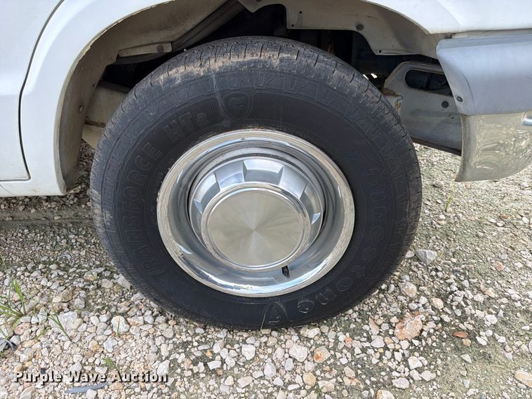 image for item YA3700 1994 Dodge Ram Wagon 350 van