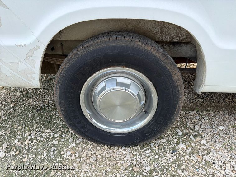 image for item YA3700 1994 Dodge Ram Wagon 350 van