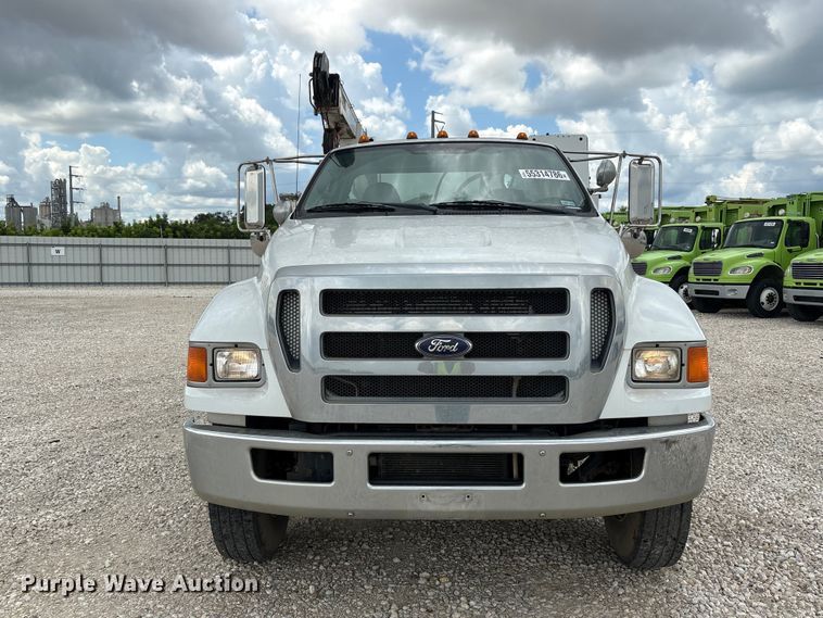 image for item YA3701 2009 Ford F750 utility / service truck
