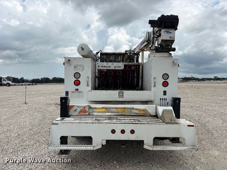 image for item YA3701 2009 Ford F750 utility / service truck
