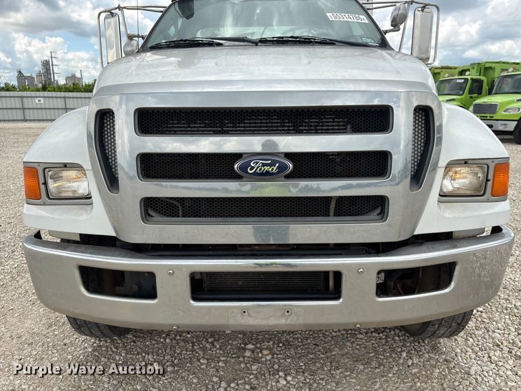 image for item YA3701 2009 Ford F750 utility / service truck