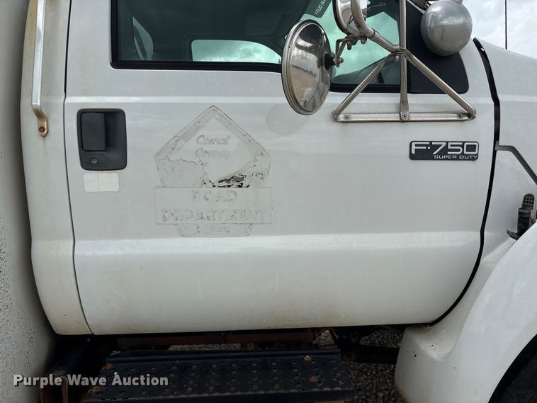image for item YA3701 2009 Ford F750 utility / service truck