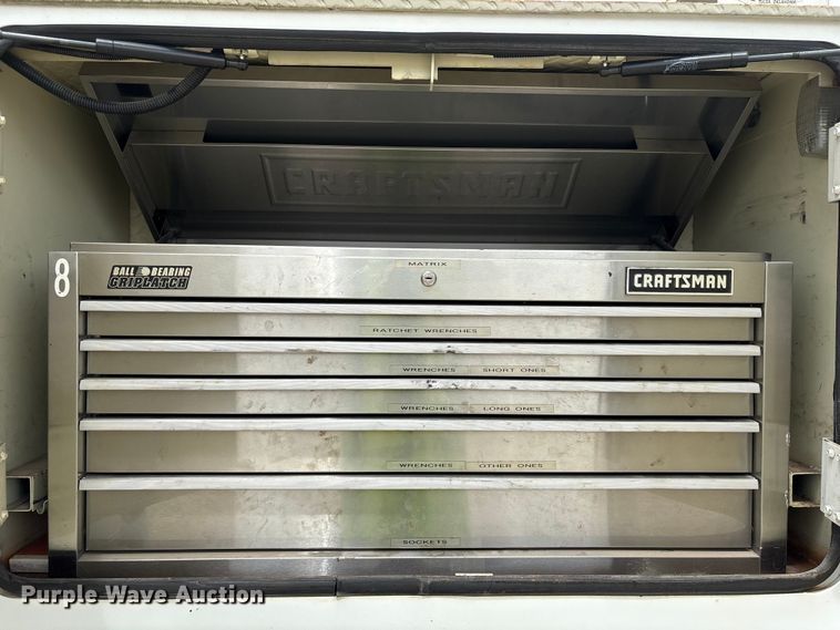 image for item YA3701 2009 Ford F750 utility / service truck