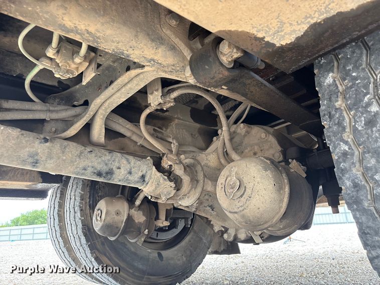 image for item YA3701 2009 Ford F750 utility / service truck