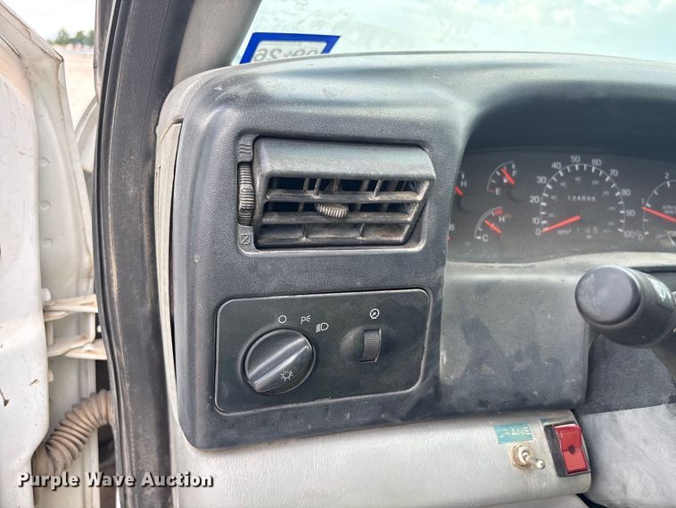 image for item YA3701 2009 Ford F750 utility / service truck