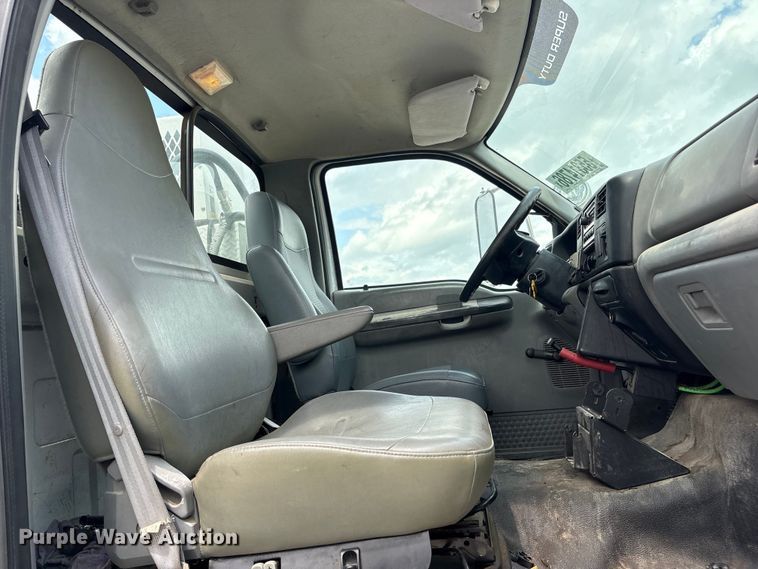 image for item YA3701 2009 Ford F750 utility / service truck