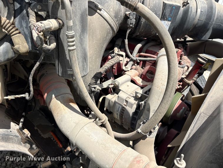 image for item YA3701 2009 Ford F750 utility / service truck