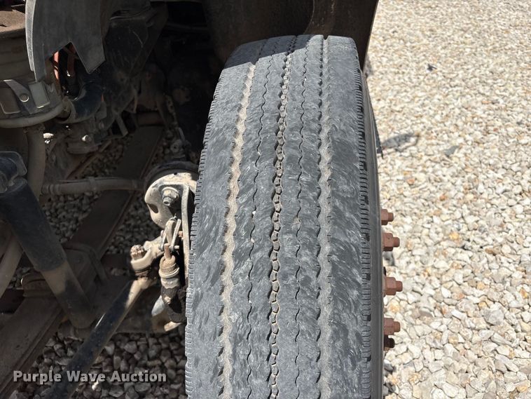 image for item YA3701 2009 Ford F750 utility / service truck