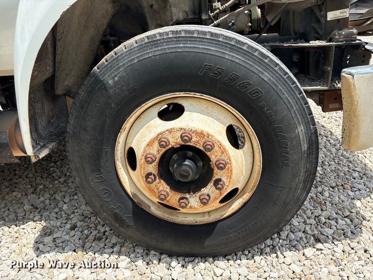 image for item YA3701 2009 Ford F750 utility / service truck
