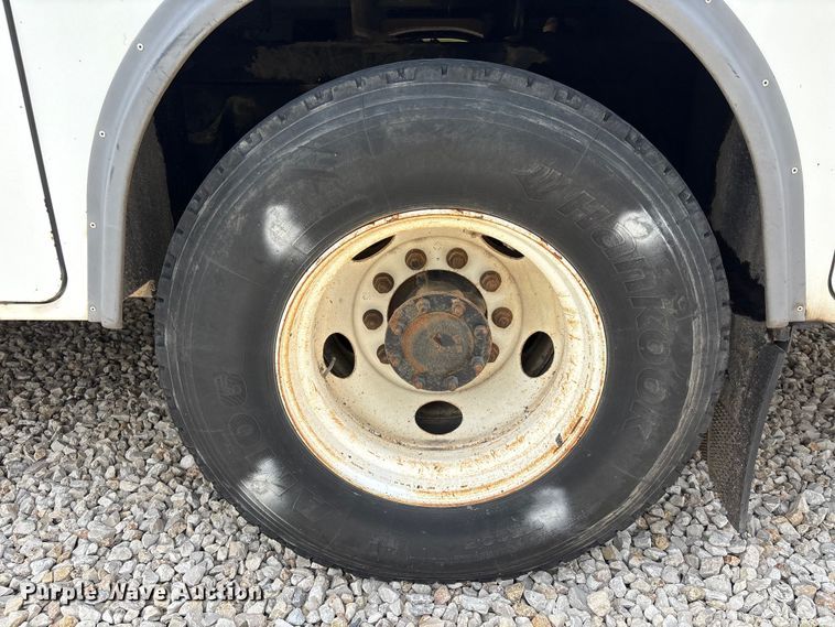 image for item YA3701 2009 Ford F750 utility / service truck