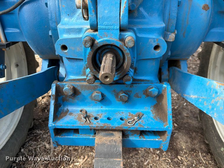 image for item DQ7902 Ford 7610 MFWD tractor