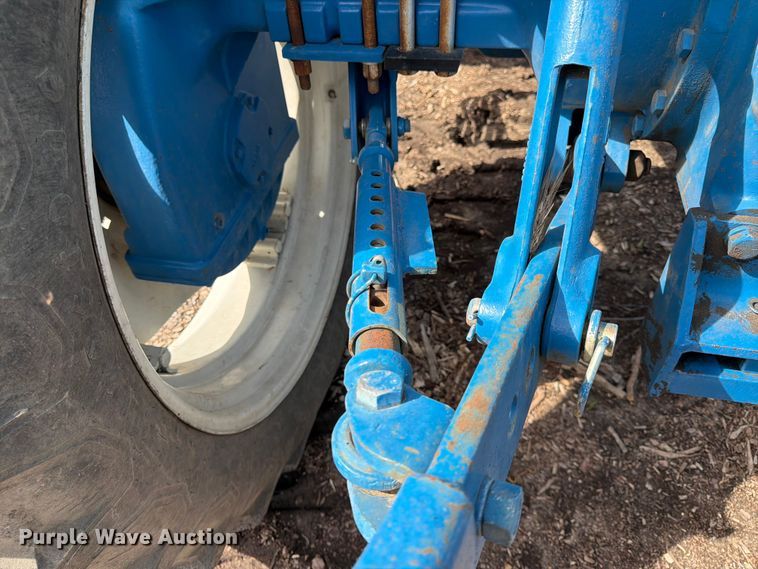 image for item DQ7902 Ford 7610 MFWD tractor