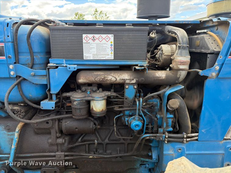 image for item DQ7902 Ford 7610 MFWD tractor