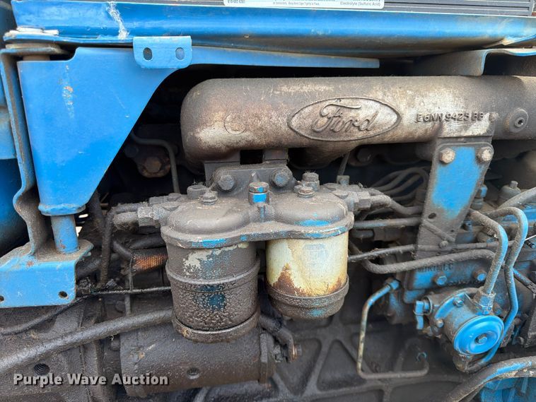 image for item DQ7902 Ford 7610 MFWD tractor