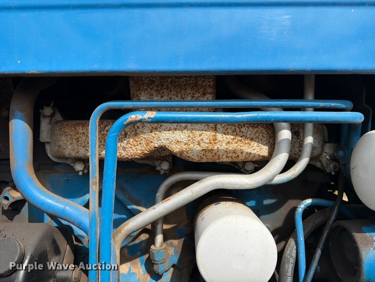 image for item DQ7902 Ford 7610 MFWD tractor