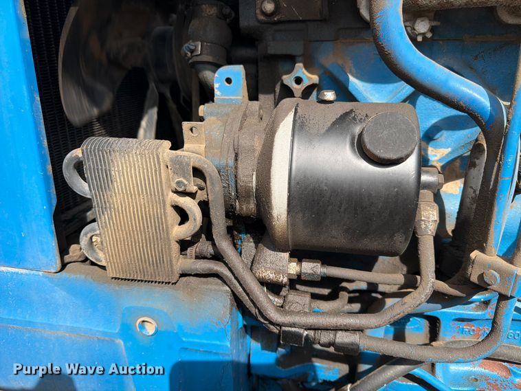 image for item DQ7902 Ford 7610 MFWD tractor
