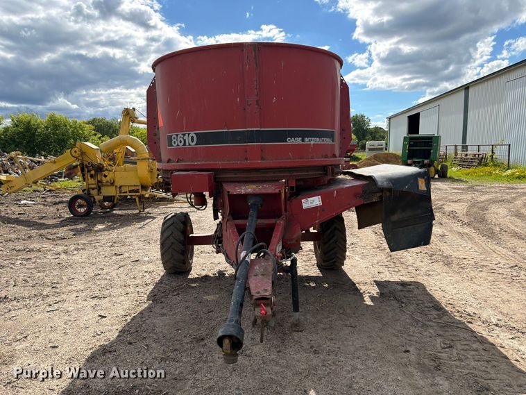 image for item DQ7903 Case 8610 bale processor