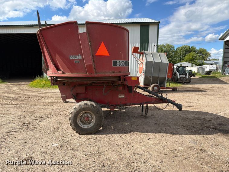 image for item DQ7903 Case 8610 bale processor