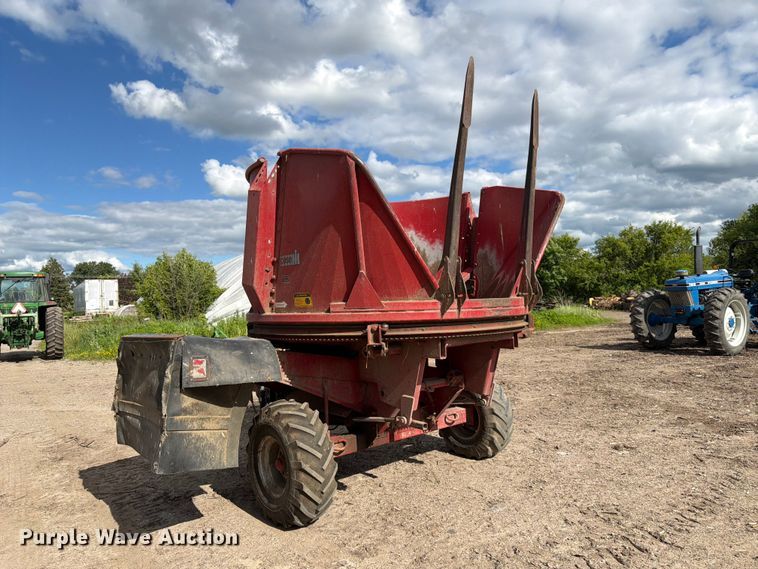 image for item DQ7903 Case 8610 bale processor