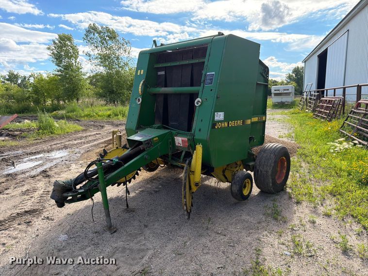 image for item DQ7904 John Deere 335 round baler