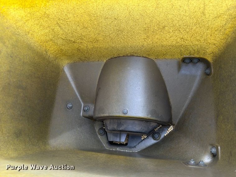 image for item DQ7905 John Deere P7000 planter