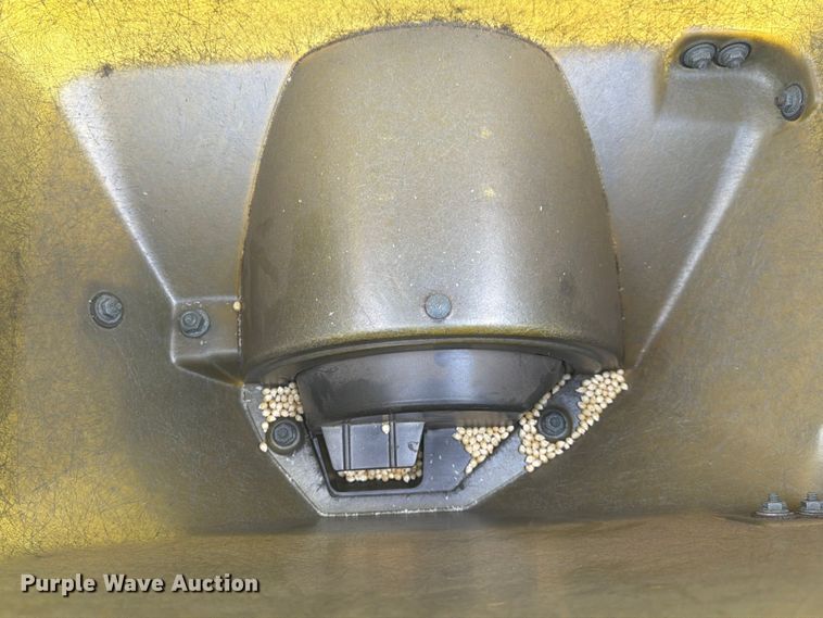 image for item DQ7905 John Deere P7000 planter