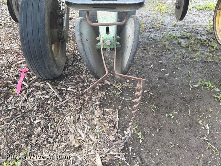 image for item DQ7905 John Deere P7000 planter