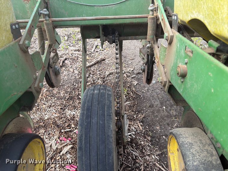 image for item DQ7905 John Deere P7000 planter