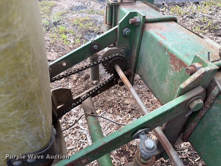 image for item DQ7905 John Deere P7000 planter