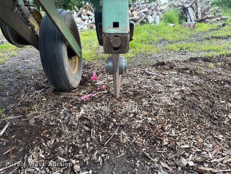 image for item DQ7905 John Deere P7000 planter
